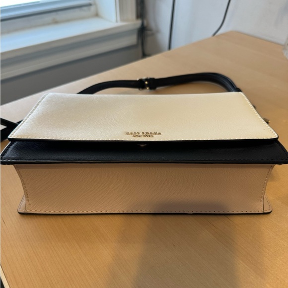 Kate Spade cross body with matching wallet - Picture 7 of 7